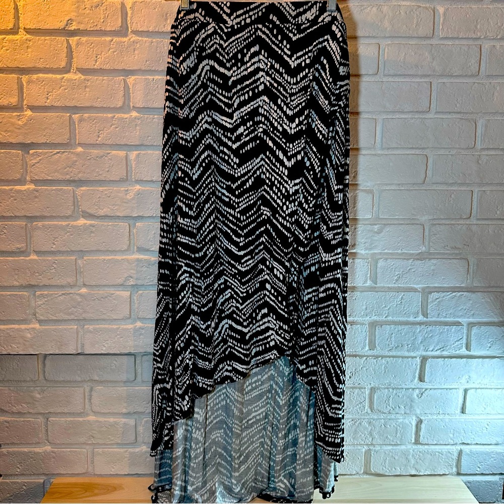 High-Low Maxi Skirt, Black and White Size XL